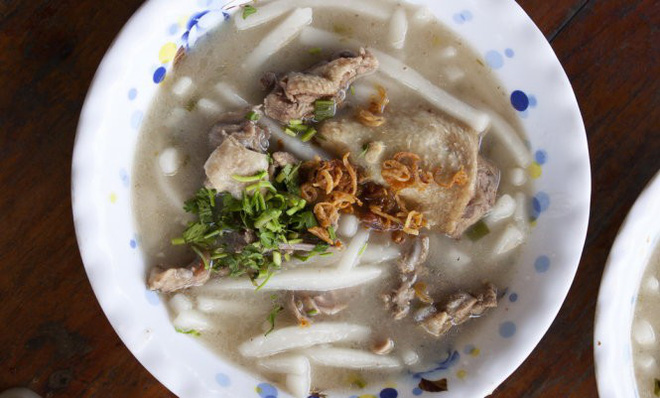 Bánh canh thịt vịt miền tây