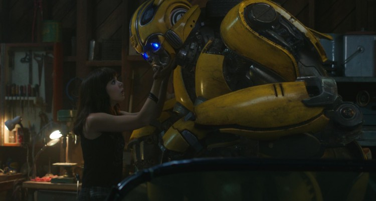 Review Bumblebee: Biên niên sử về chú ong nghệ vàng quả cảm của hành tinh Cybertron-3