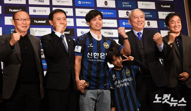 Công Phượng trong màu áo của CLB Incheon United