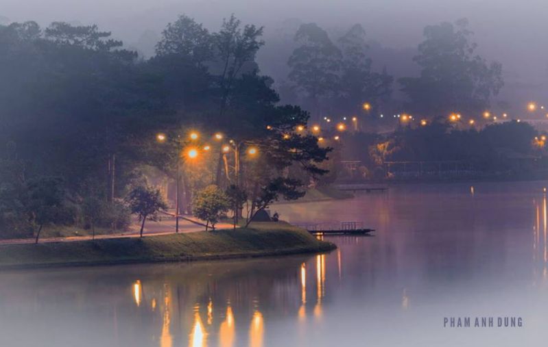 Ho Xuan Huong, dia diem du lich noi tieng o Da Lat.